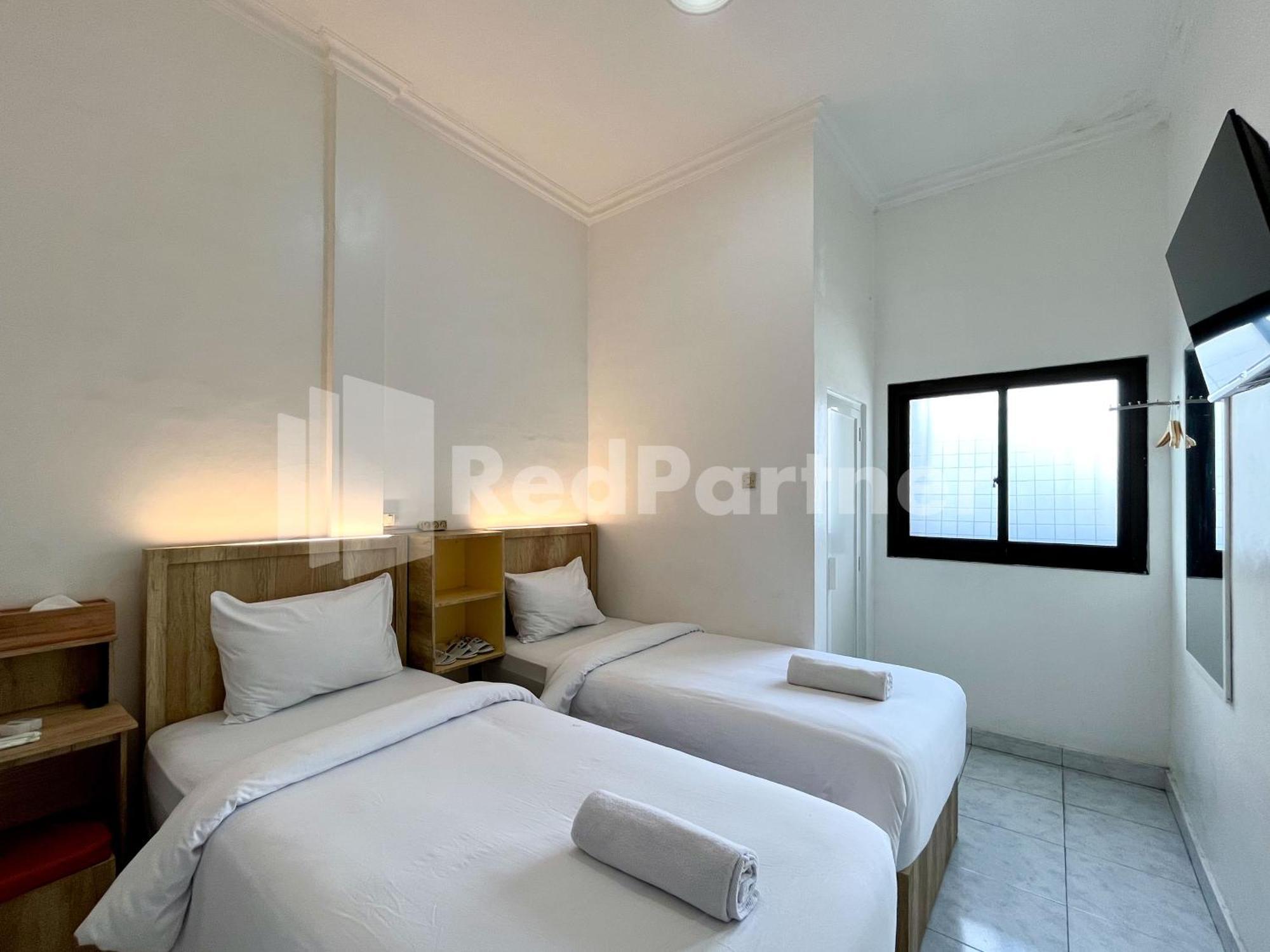 D Palma Near Lokananta Manahan Mitra Reddoorz Surakarta  Exterior photo