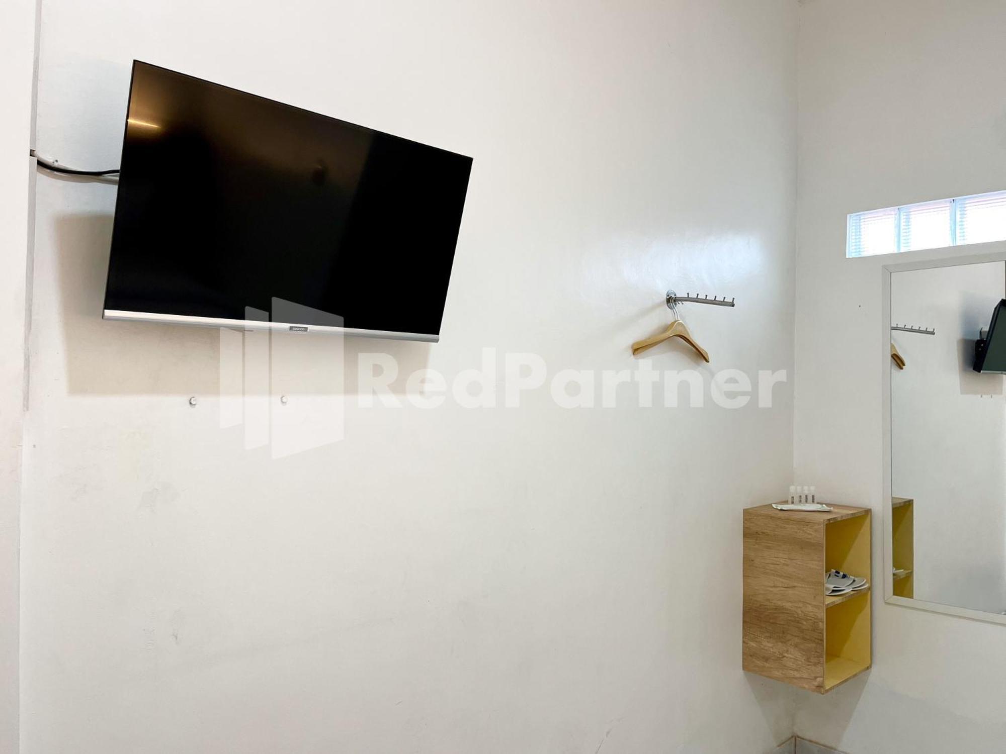 D Palma Near Lokananta Manahan Mitra Reddoorz Surakarta  Exterior photo