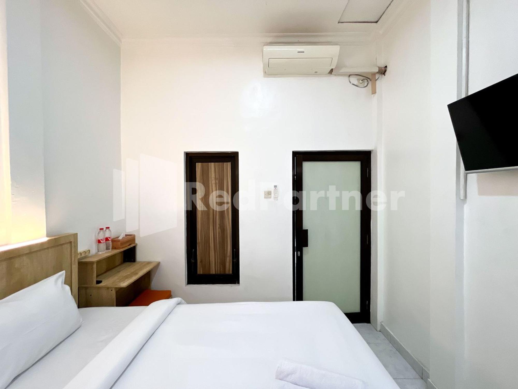 D Palma Near Lokananta Manahan Mitra Reddoorz Surakarta  Exterior photo