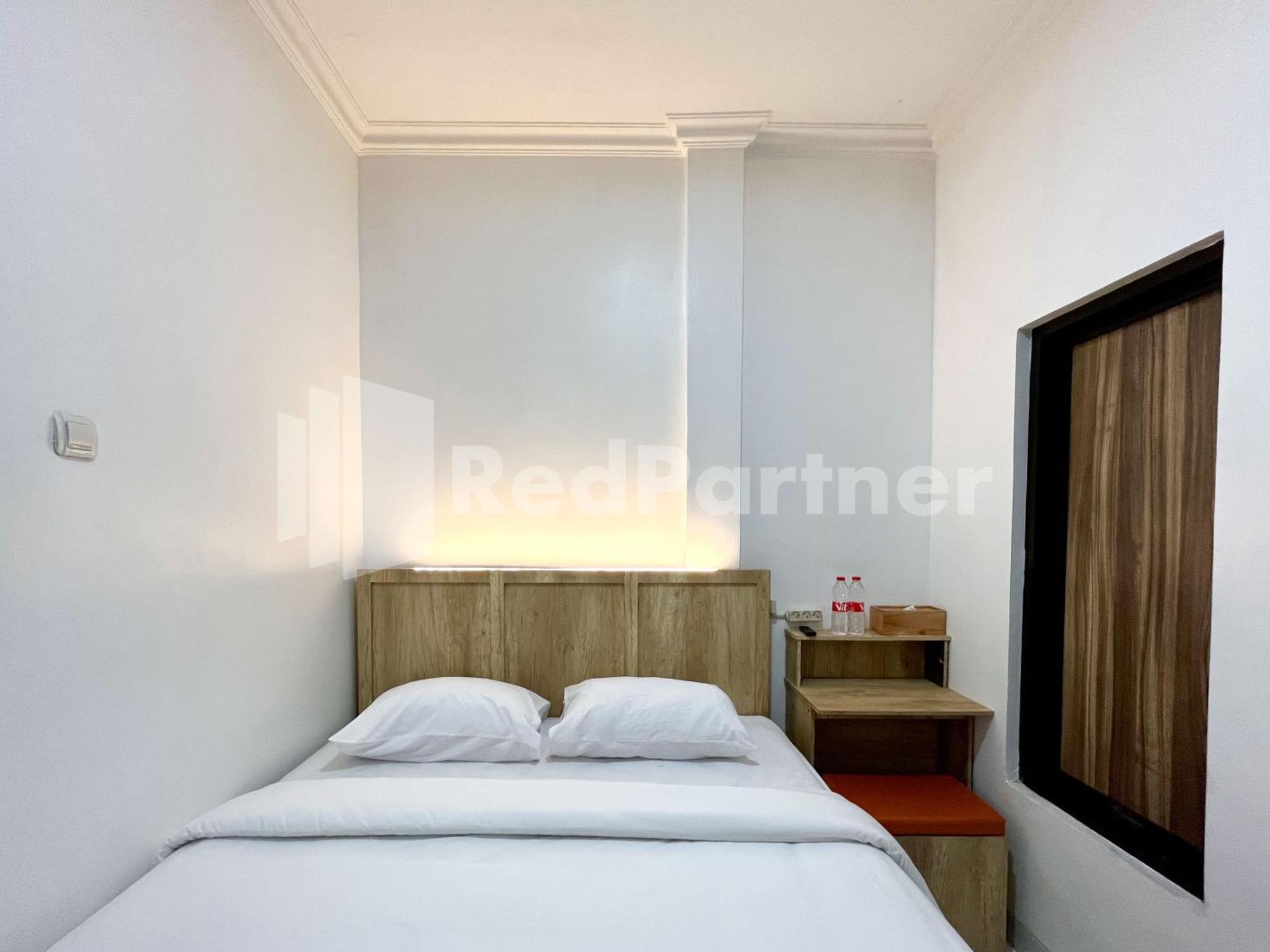D Palma Near Lokananta Manahan Mitra Reddoorz Surakarta  Exterior photo