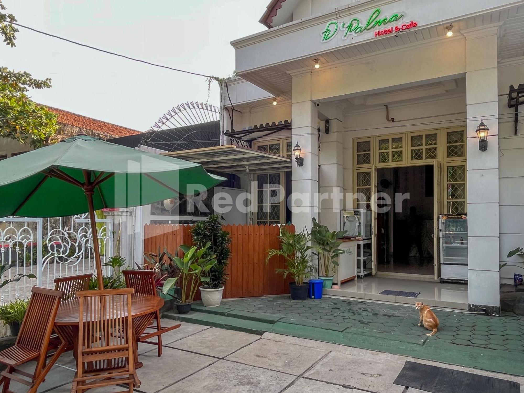 D Palma Near Lokananta Manahan Mitra Reddoorz Surakarta  Exterior photo