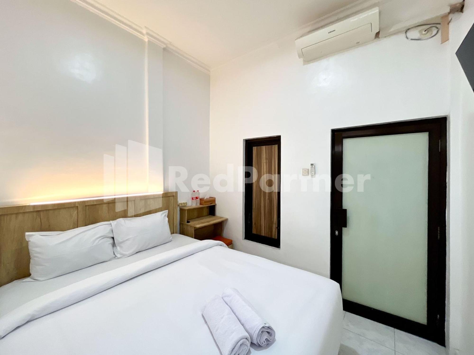 D Palma Near Lokananta Manahan Mitra Reddoorz Surakarta  Exterior photo